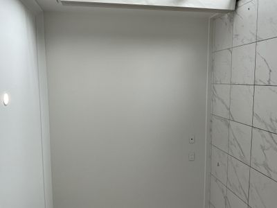 2 / 27 Sharp Crescent, Branyan