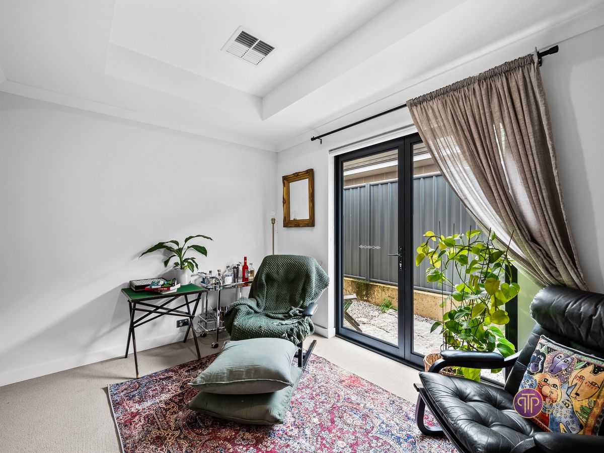 12 Furnell Way, Lakelands