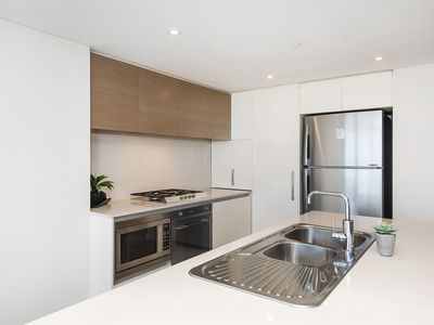 701 / 96 Bow River Crescent, Burswood