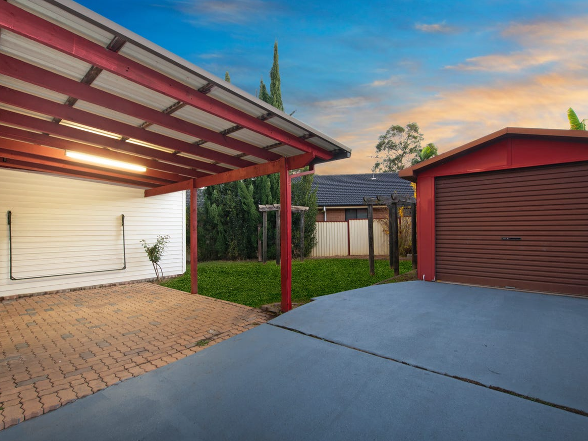 98 Barbara Boulevard, Seven Hills
