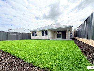 33 Camperdown Way, Lakelands