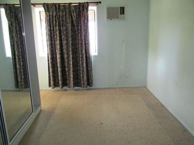1 Robin road, Longreach