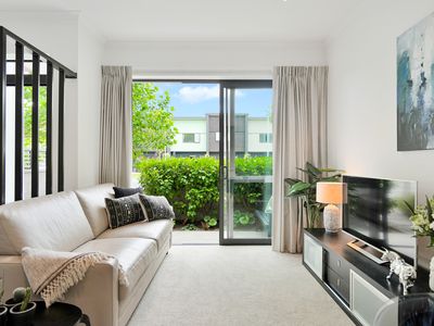 98 Squadron Drive, Hobsonville