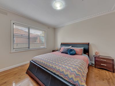 99 Swan Street, Wangaratta