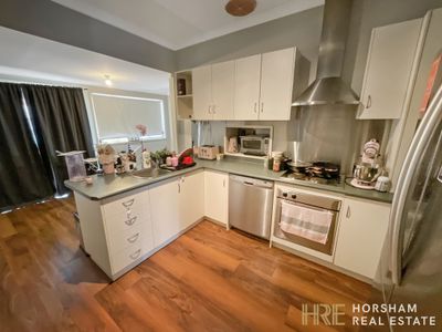 2 / 114 Bennett Road, Horsham