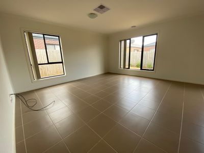 6 Partridge Way, Point Cook