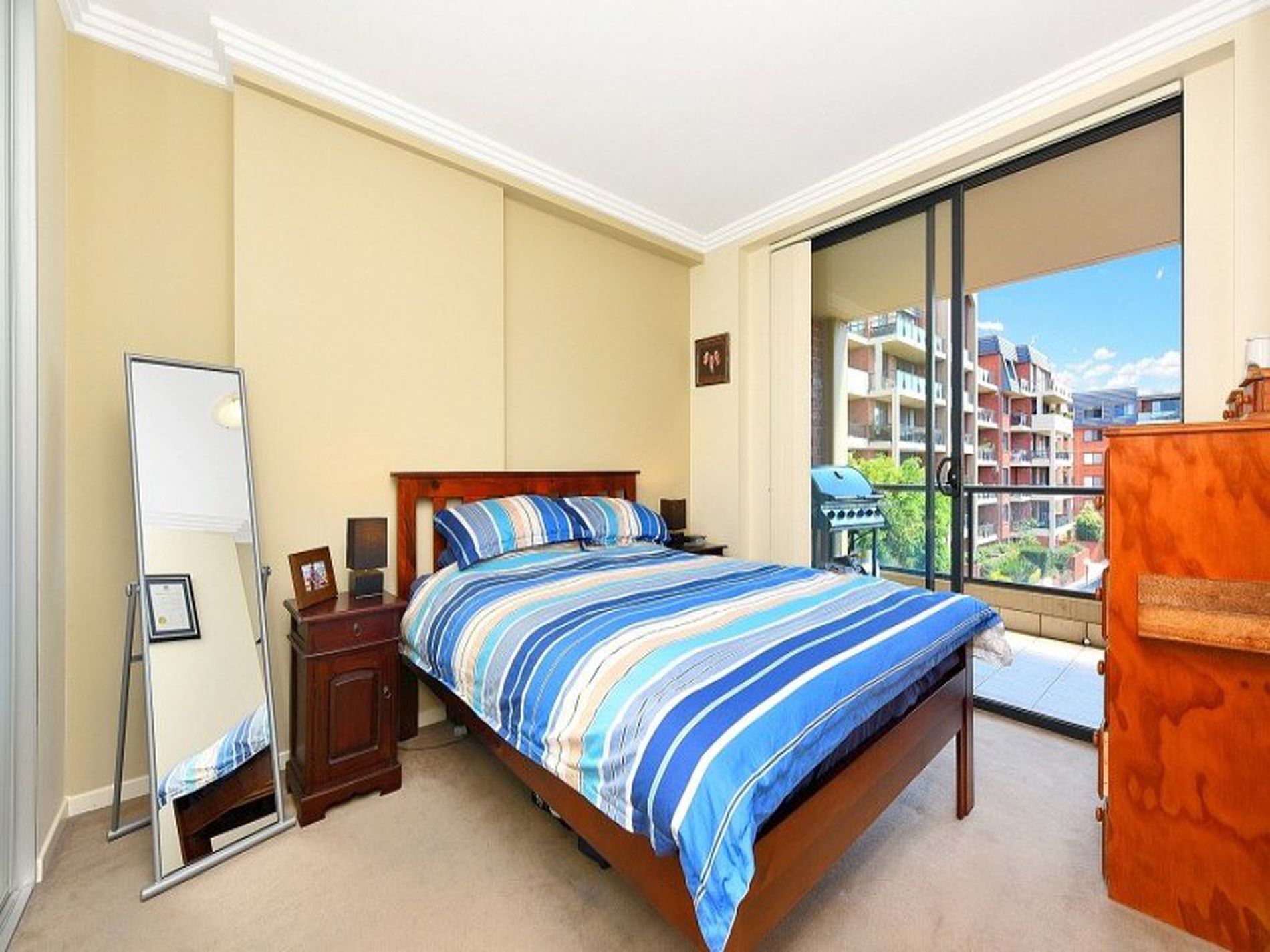 12307 / 177 Mitchell Road, Alexandria
