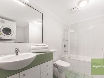16 / 7 Mariners Drive, Townsville City