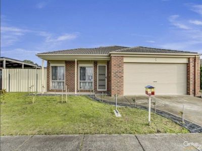 5 Linmac Drive, Hampton Park