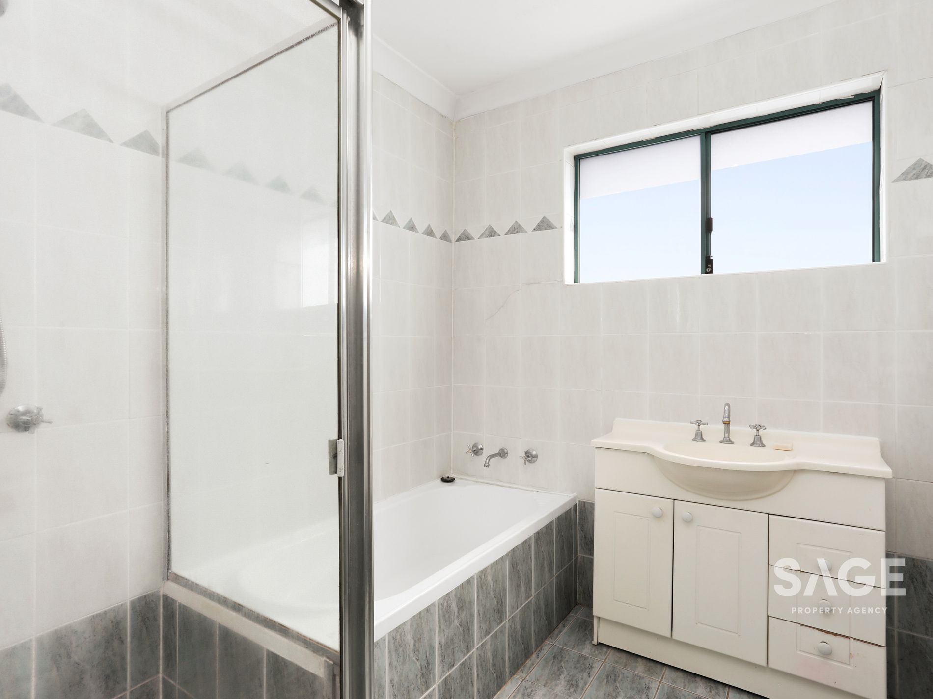 2 / 637-643 Princes Highway, Blakehurst