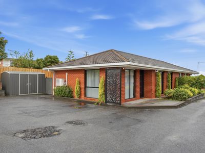 2 / 25 Walkers Avenue, Newnham