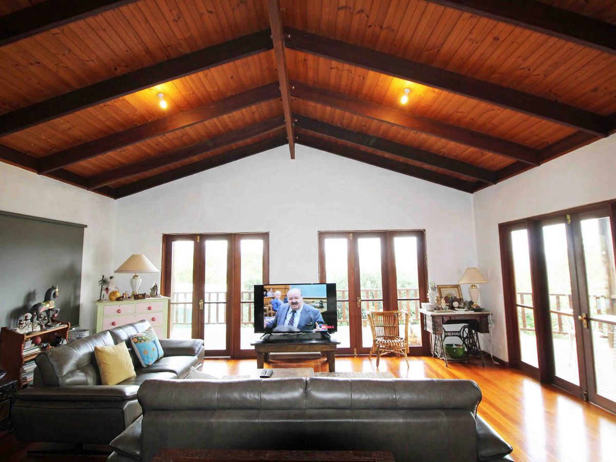 27 TWELFTH AVENUE, Atherton
