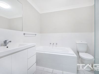 1/49 Canberra Street, Oxley Park