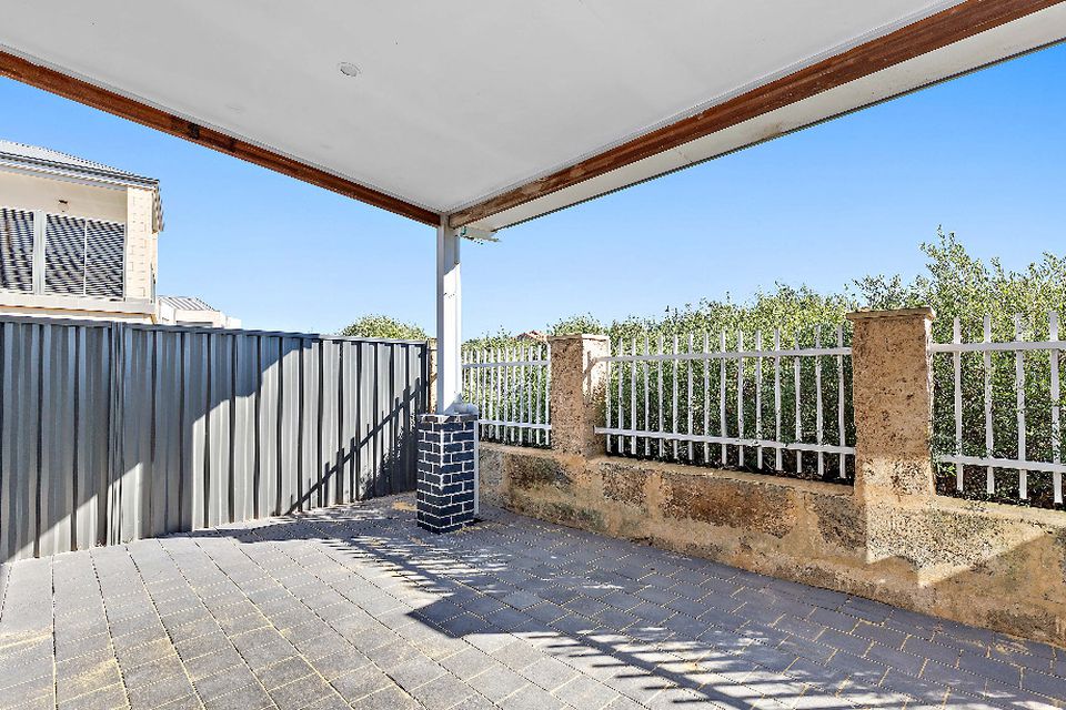 10 SHORE LANE, Port Kennedy