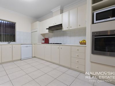 9 Mcpherson Avenue, Noranda