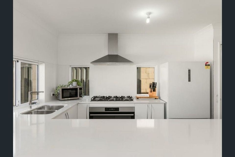 24 Nyilla Approach, Baldivis