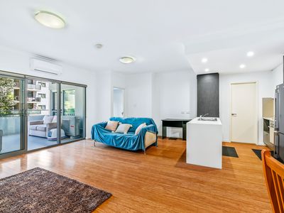 4 / 2 Rowe Avenue, Rivervale