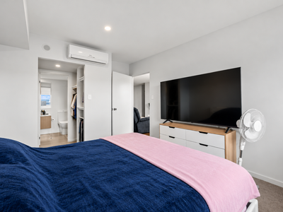 122 / 5 Rowe Avenue, Rivervale