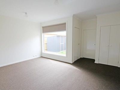 2 / 62 Tarneit Road, Werribee