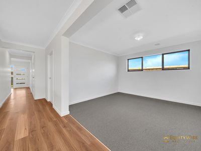 35 Ardsley Street, Manor Lakes