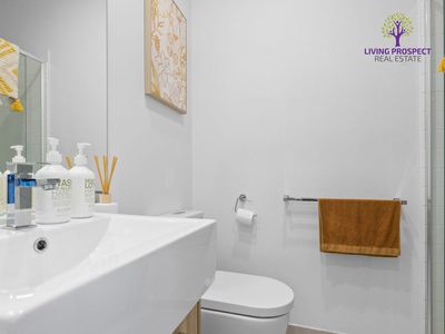 155 Tom Roberts Parade, Point Cook