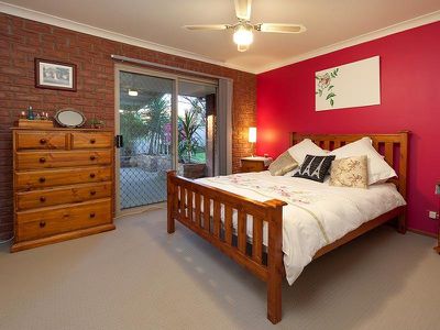 31 AZURE DRIVE, Wodonga