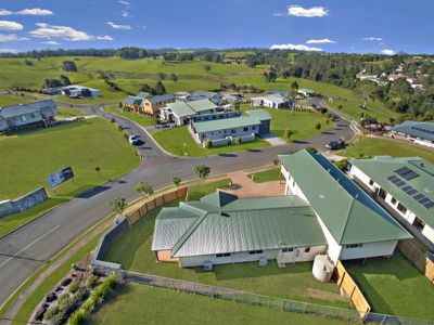 2 / B Greenhills Esplanade, Maleny