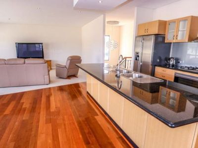 6 HOLYWELL STREET, South Bunbury