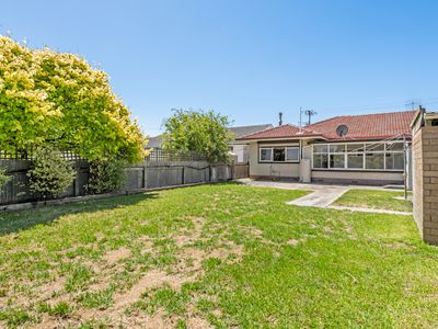 12 English Drive, Millicent