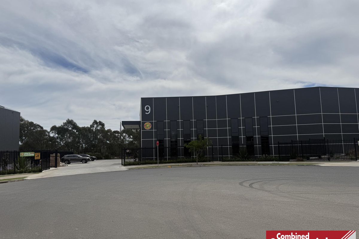 2 / 9 Cobar Place, Gregory Hills