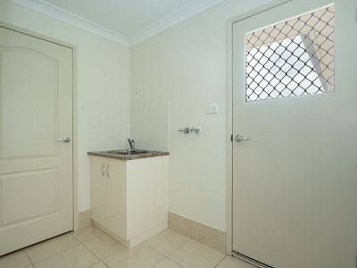1 / 29 Wigan Avenue, Highfields
