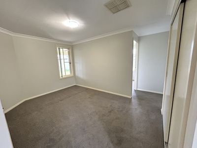 34 Dalbeattie Crescent, Dubbo