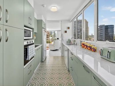 4E / 2 RIVERVIEW PARADE, Surfers Paradise
