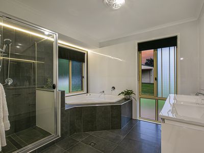 13 Hughendon Court, Deception Bay