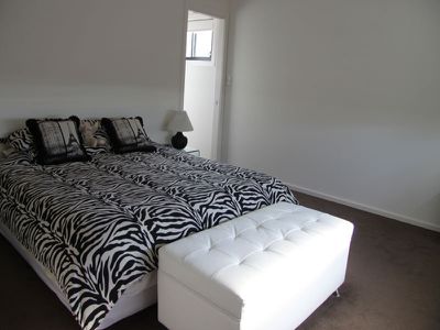 House 2 / 46 Daphne Street, Forster