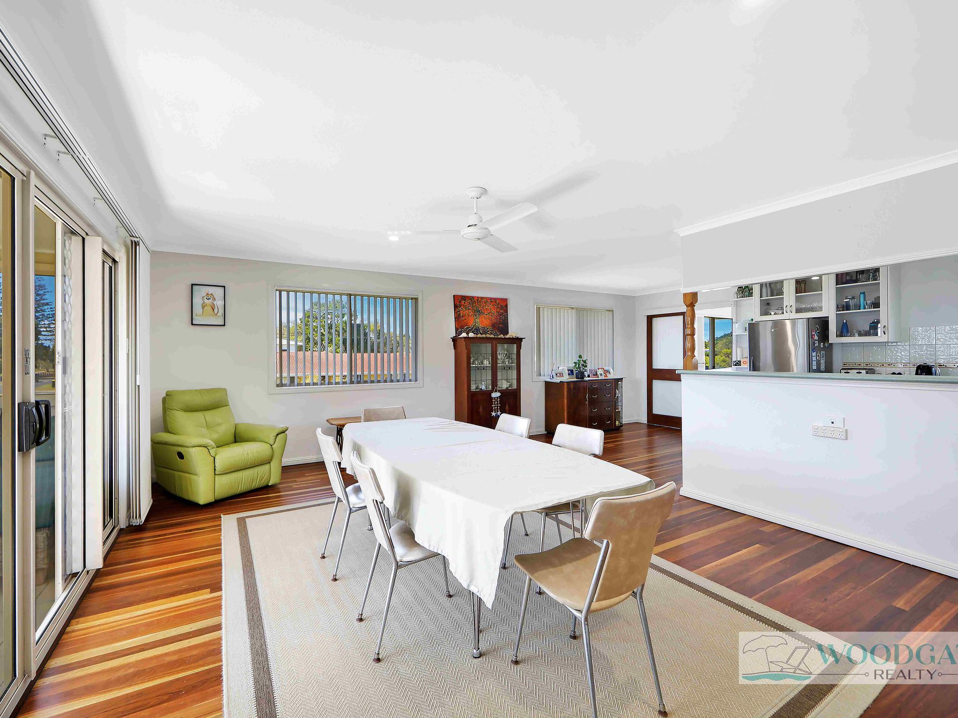 101 Esplanade, Woodgate