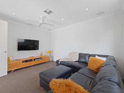 38 TARAWA STREET, Parrearra