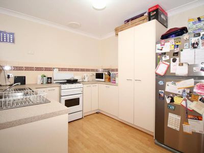 2 / 28 Torch Street, South Bathurst