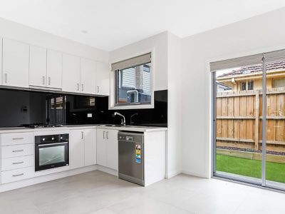 25 Win Malee Street, Hadfield
