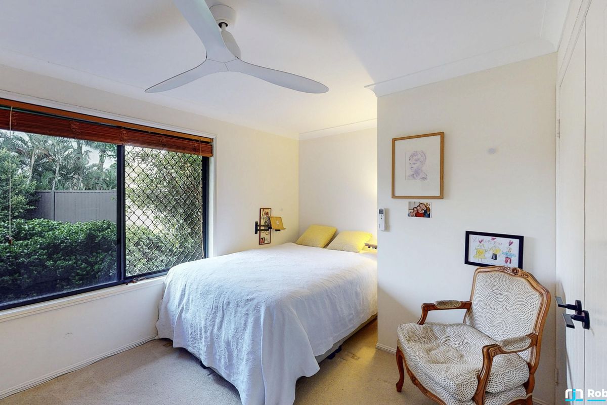 7 Nazeby Cres, Tewantin