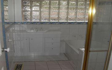 1 Grandview Road, Belgrave Heights