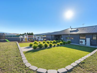 39 Lachlan Court, Brighton