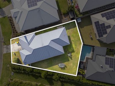 15 Lysaght Drive, Pimpama
