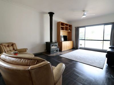 20 East West Hall Lane, Seymour