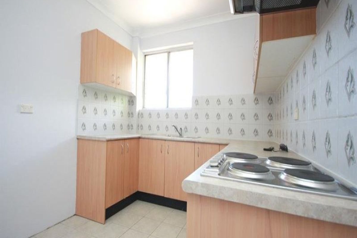 114-116 The Crescent, Homebush West