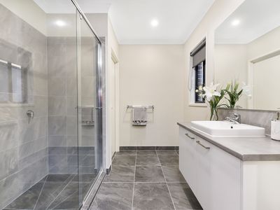 7 Colonnade Street, Clyde North