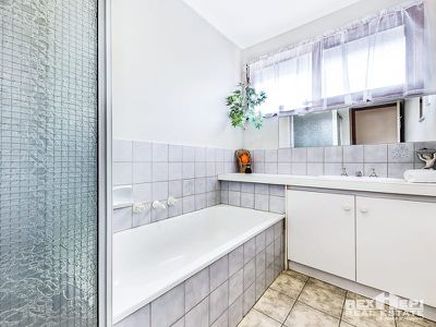 42 Springfield Crescent, Hampton Park