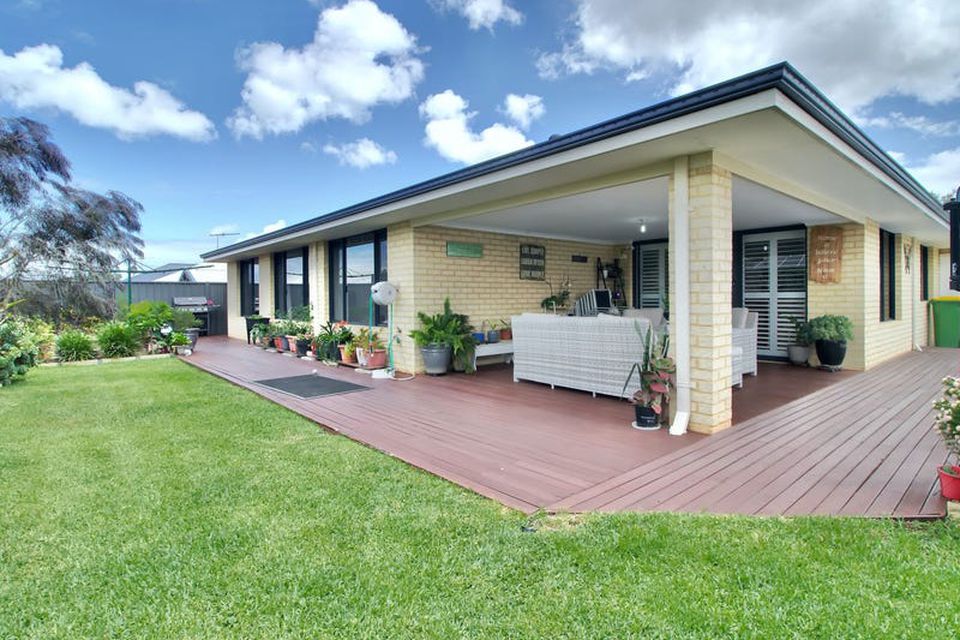 24 Lemon Gum Drive , Baldivis