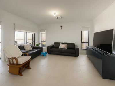145 SUNBIRD DRIVE, Redbank Plains