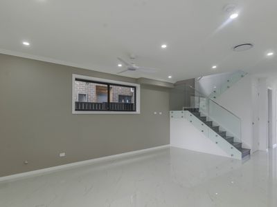 76 Contour Road, Austral